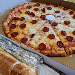 Chucks Pizza