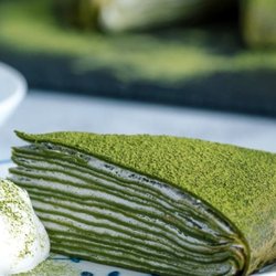 Crepe Royale - Matcha mille crêpe cake A japanese fusion sweet so delicious!