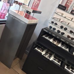 Sunglass Hut