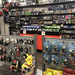 GameStop - Toys and games