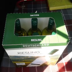 Aldi - Frisch vom Aldi. Riesling Nachschub  :-) :-)