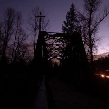 Cascadia Pizza - Bridge over river at bike trail - Pizza Near Me - Maple Valley, Washington