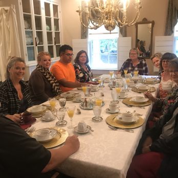 Old Mulberry Inn And Cottages - Guests paused long enough for photo during 3-course breakfast. - Bed & Breakfast Near Me - Jefferson, Texas