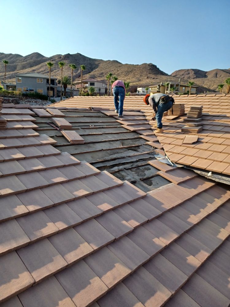 Slide of Mayans & Handyman