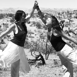 Desert Dragonfly Yoga - Teachers Christina and Cassidy in Joshua Tree