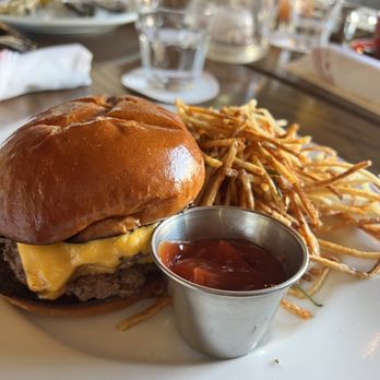 Simonette - Burger - French Near Me - Culver City, California