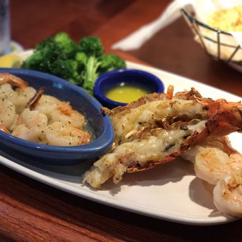 Red Lobster - Seaport lobster and shrimp - Seafood Near Me - Thornhill, Ontario