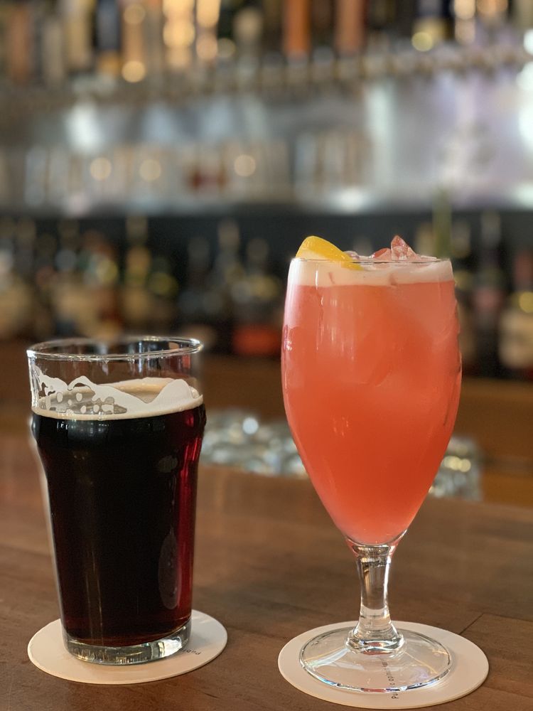 THE LAMPLIGHTER PUBLIC HOUSE 206 Photos & 263 Reviews 92 Water St