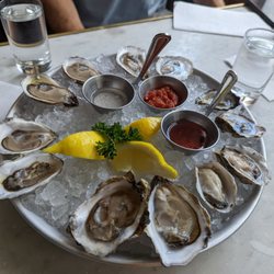 Hotel Delmano - Oysters