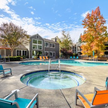 Harbor Oaks Apartments - Leasing center spa views. - Apartments Near Me - Sacramento, California
