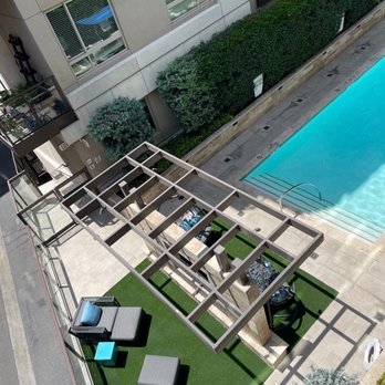 1000 Grand by Windsor - Pool & Lounge area - Apartments Near Me - Los Angeles, California 1000 Grand by Windsor - Pool & Lounge area - Apartments Near Me - Los Angeles, California