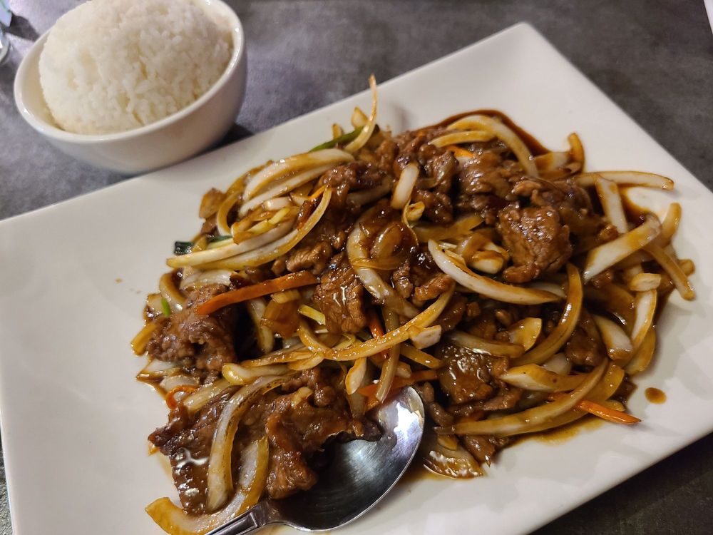 Golden Pine Chinese Restaurant Image