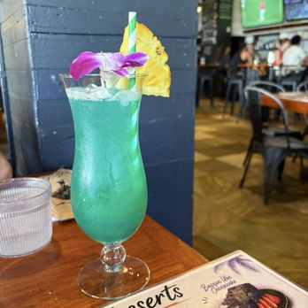 Lulu's Waikiki - Burgers Near Me - Honolulu, Hawaii Lulu's Waikiki - Burgers Near Me - Honolulu, Hawaii