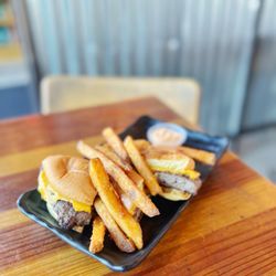 Seasurf Fish - HH Smash Burger (kinda dry) $9 | IG @moniquedao