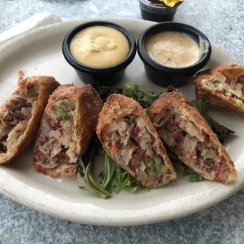 O'Niell's - Irish egg rolls stuffed with corned beef - Irish Near Me - Albuquerque, New Mexico O'Niell's - Irish egg rolls stuffed with corned beef - Irish Near Me - Albuquerque, New Mexico