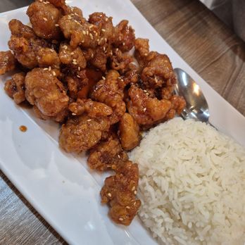 Fire Tiger Thai Food - Orange  chicken. - Thai Near Me - Whittier, California