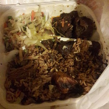 Jamaican Country Kitchen - Oxtails, rice and peas, cabbage w/mixed veggies and plaintains in container - Caribbean Near Me - Hyattsville, Maryland Jamaican Country Kitchen - Oxtails, rice and peas, cabbage w/mixed veggies and plaintains in container - Caribbean Near Me - Hyattsville, Maryland