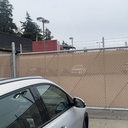 Hertz Rent A Car - Closed but charged me for being forced to keep the rental