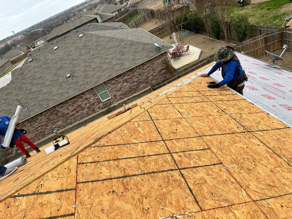 Slide of Salvador Roofing Service