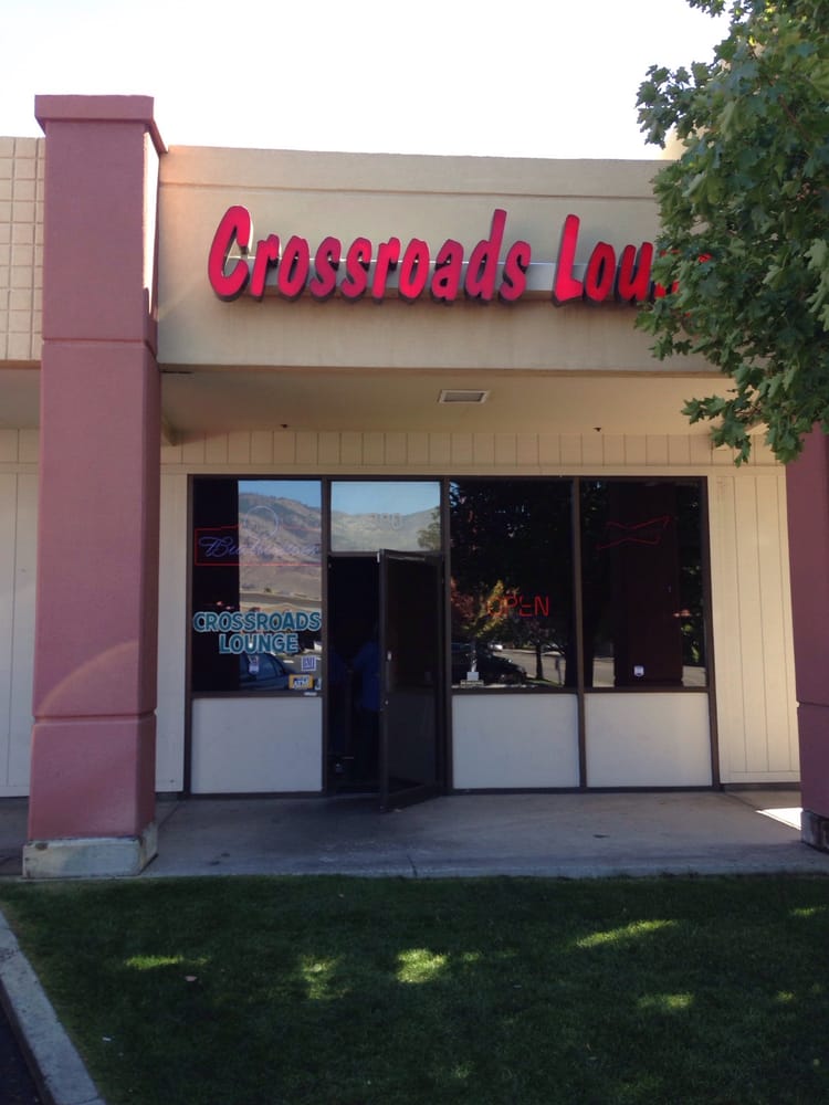 CROSSROADS LOUNGE Updated September 2024 300 E Winnie Ln, Carson