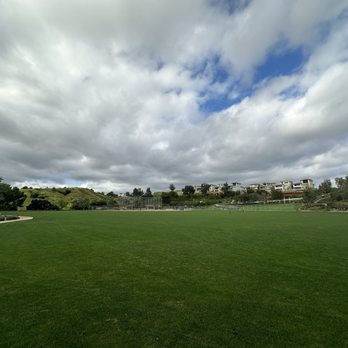 Tamarisk Park - Parks Near Me - Lake Forest, California