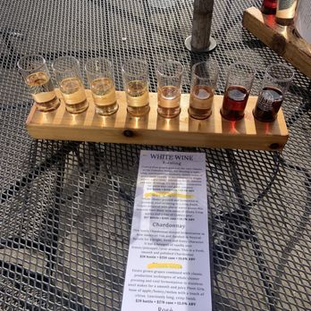 The Gorge White House - Wine tasting menu and samples (1) - Wineries Near Me - Hood River, Oregon