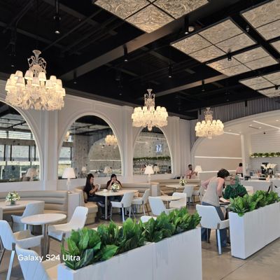 Lady M Cake Boutique - Houston Galleria by null