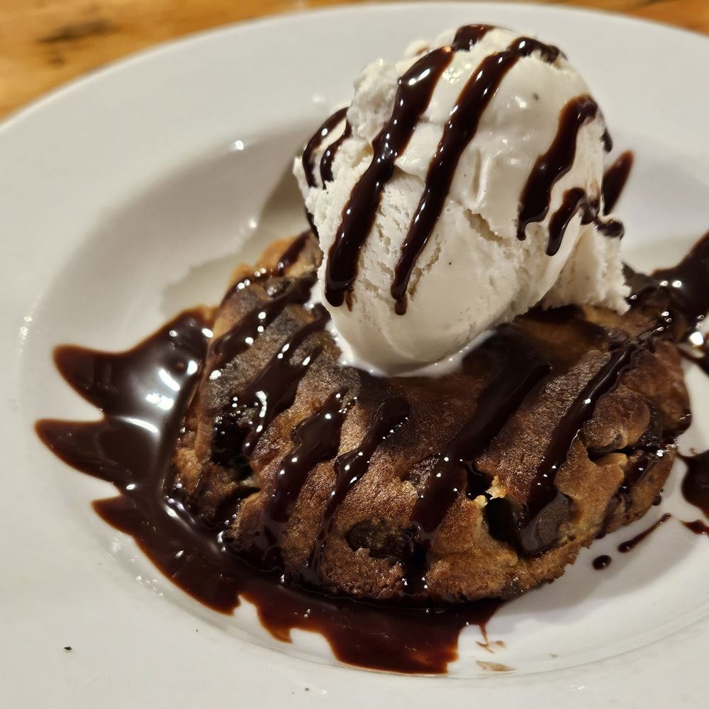 IL Bosco Pizza - Chocolate Chip Cookie ala mode - Pizza Near Me - Scottsdale, Arizona IL Bosco Pizza - Chocolate Chip Cookie ala mode - Pizza Near Me - Scottsdale, Arizona