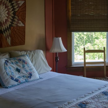 The Maven Gypsy Bed and Breakfast - Suite Room - Bed & Breakfast Near Me - Ingonish Beach, Nova Scotia