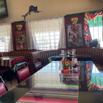 El Ausente - Inside - Mexican Near Me - Las Vegas, Nevada