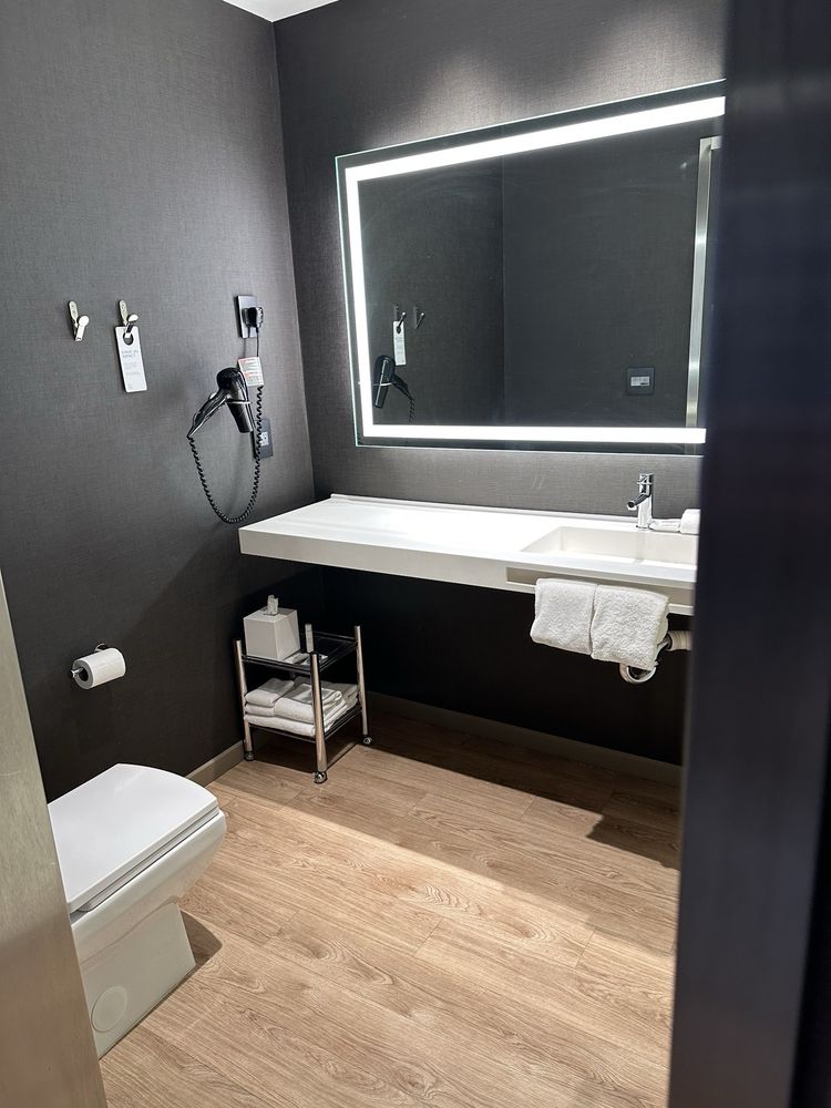 AC Hotel San Francisco Airport/Oyster Point Waterfront