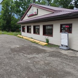 Exterior photo of Barb's Stateline Restaurant - Weirton, West Virginia Exterior photo of Barb's Stateline Restaurant - Weirton, West Virginia