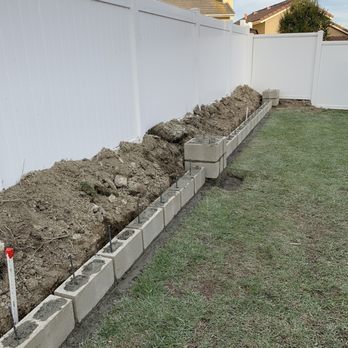 Fern's Complete Landscape & Construction Services - Planter - Landscaping Near Me Fern's Complete Landscape & Construction Services - Planter - Landscaping Near Me