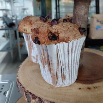 Tin Roof Diner - Gluten free chocolate chip muffins - Breakfast & Brunch Near Me - Dresden, Maine Tin Roof Diner - Gluten free chocolate chip muffins - Breakfast & Brunch Near Me - Dresden, Maine