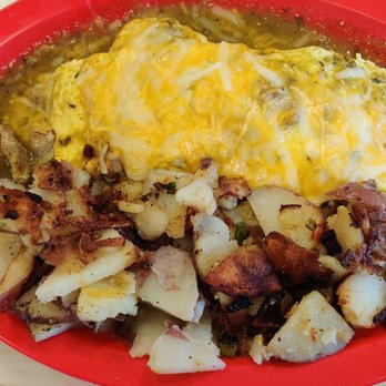 Mia's Country Kitchen - Chili Verde Omelet - Coffee & Tea Near Me - Hemet, California Mia's Country Kitchen - Chili Verde Omelet - Coffee & Tea Near Me - Hemet, California