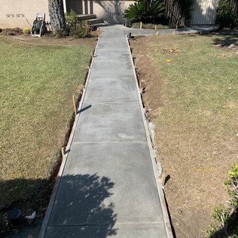 DG Construction - a concrete walkway in front of a house - General Contractors Near Me - Rancho Cucamonga, California DG Construction - a concrete walkway in front of a house - General Contractors Near Me - Rancho Cucamonga, California