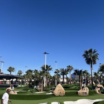 PopStroke - Green - Mini Golf Near Me - Paradise, Nevada