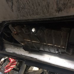 Mr Goodlube 10 Minute Oil Change - Sealant around plug