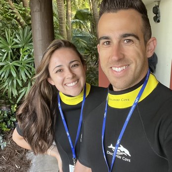 Discovery Cove - You can opt for a wet suit or vest when venturing in the waters here. - Amusement Parks Near Me - Orlando, Florida Discovery Cove - You can opt for a wet suit or vest when venturing in the waters here. - Amusement Parks Near Me - Orlando, Florida