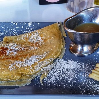 Herzstück - Pfannkuchen mit Apfelmus - Breakfast & Brunch Near Me - Hamburg, HH Herzstück - Pfannkuchen mit Apfelmus - Breakfast & Brunch Near Me - Hamburg, HH