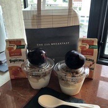 The Hoxton - Breakfast bag delivered every morning. Notice the spoons made from biodegradable material. - Hotels Near Me - Portland, Oregon The Hoxton - Breakfast bag delivered every morning. Notice the spoons made from biodegradable material. - Hotels Near Me - Portland, Oregon