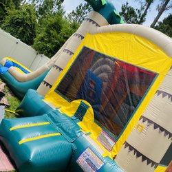 Parties N Motion - The Tiki inflatable