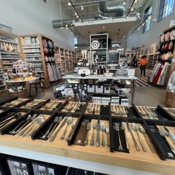 Williams Sonoma - Inside