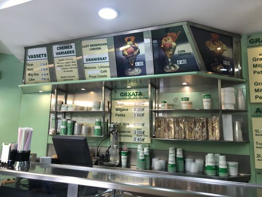 Orxateria i Torrons Sirvent by null