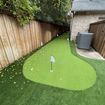 SYNLawn Dallas - Ft. Worth - After photo of side yard with putting green - Artificial Turf Near Me - Dallas, Texas SYNLawn Dallas - Ft. Worth - After photo of side yard with putting green - Artificial Turf Near Me - Dallas, Texas