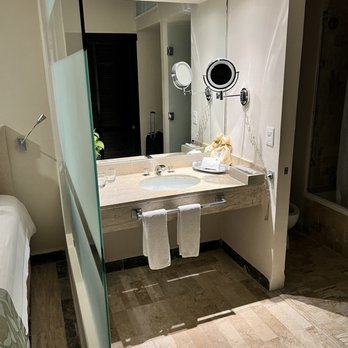Dreams Sands Cancun Resort & Spa - Resorts Near Me - Cancún, ROO Dreams Sands Cancun Resort & Spa - Resorts Near Me - Cancún, ROO