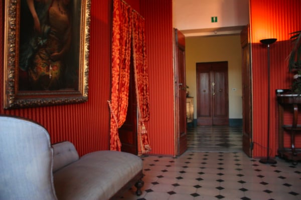 Royal Victoria Hotel by null
