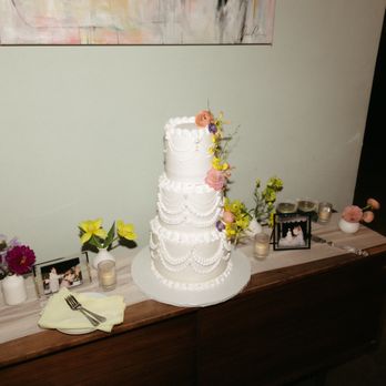 Gingersnap Florals - Floral Designers Near Me - Long Beach, California