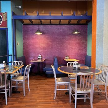 Amy's Ice Creams - tables and booths - Ice Cream & Frozen Yogurt Near Me - Houston, Texas Amy's Ice Creams - tables and booths - Ice Cream & Frozen Yogurt Near Me - Houston, Texas