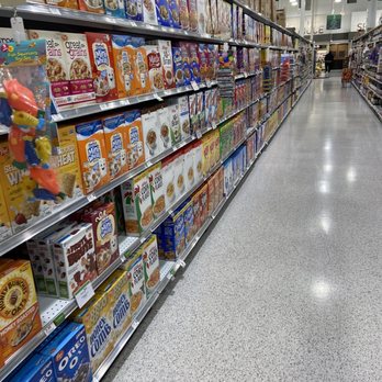 Publix Super Markets - a grocery store aisle - Grocery Near Me - Greenville, South Carolina